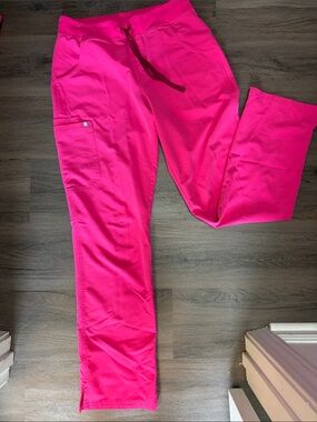 Fig’s Kade Scrub Pants Shocking Pink